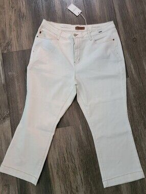 Judy Blue White Ankle Crop Jeans